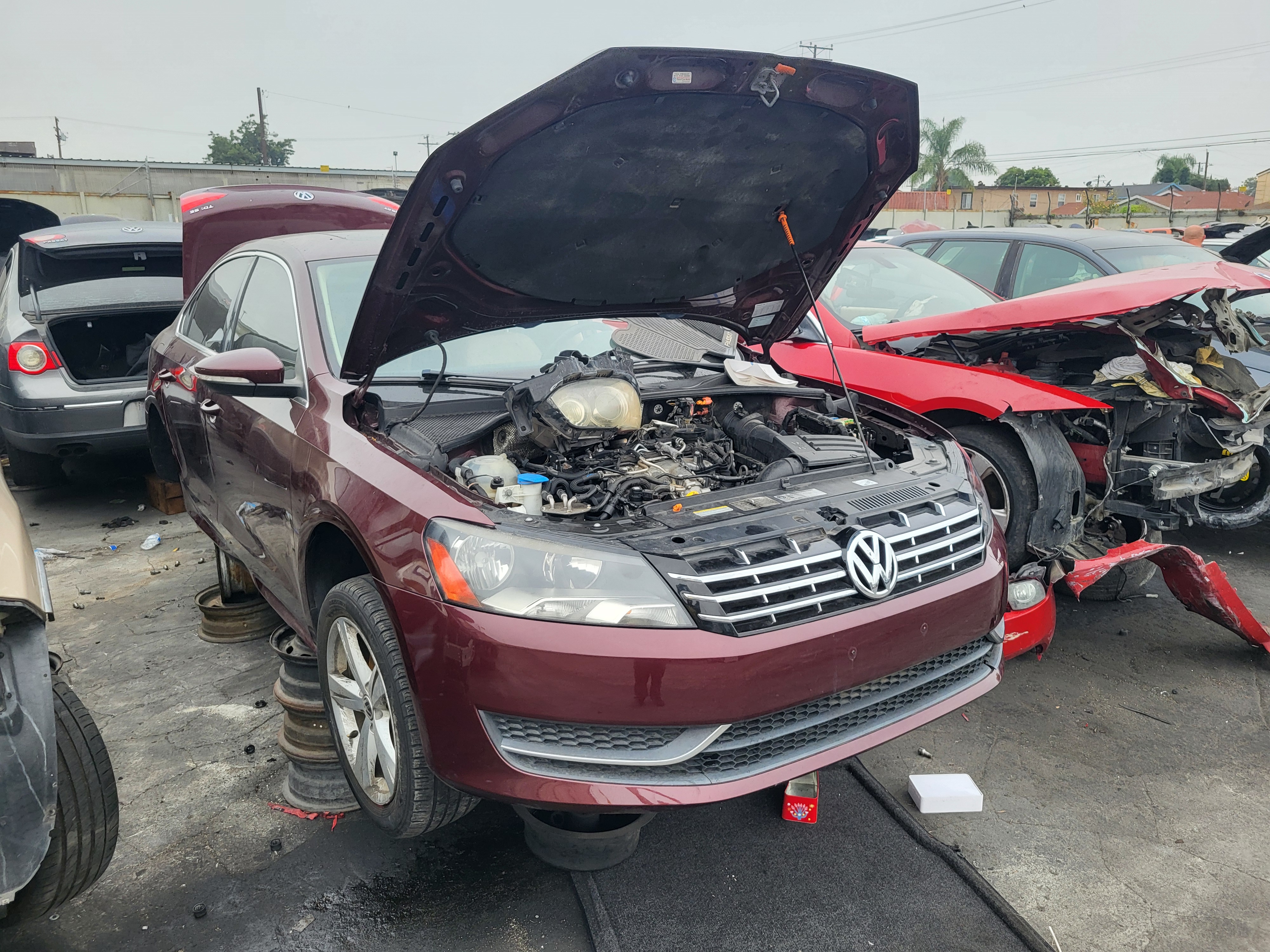2012 VOLKSWAGEN Passat