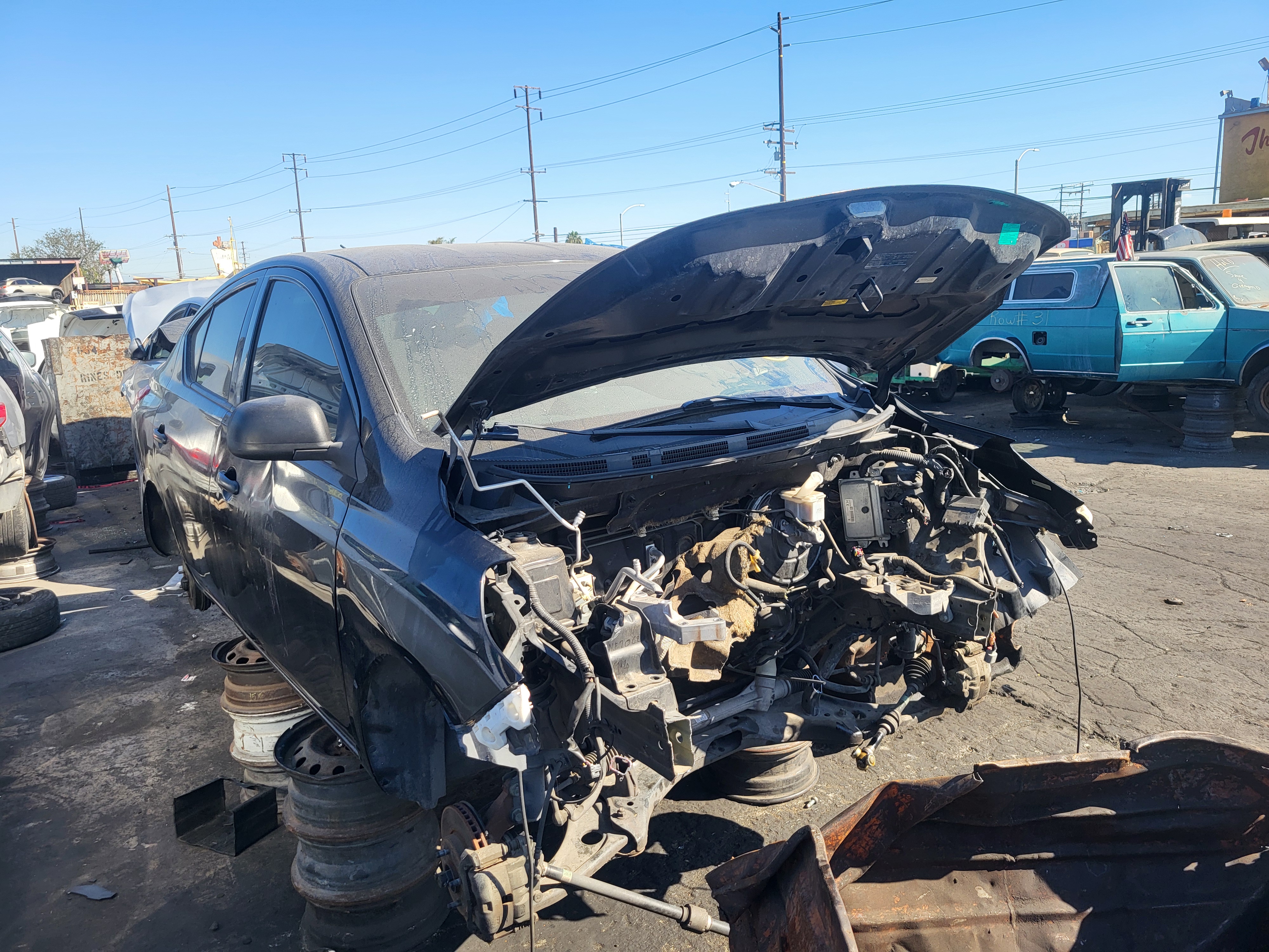 2012 NISSAN Versa