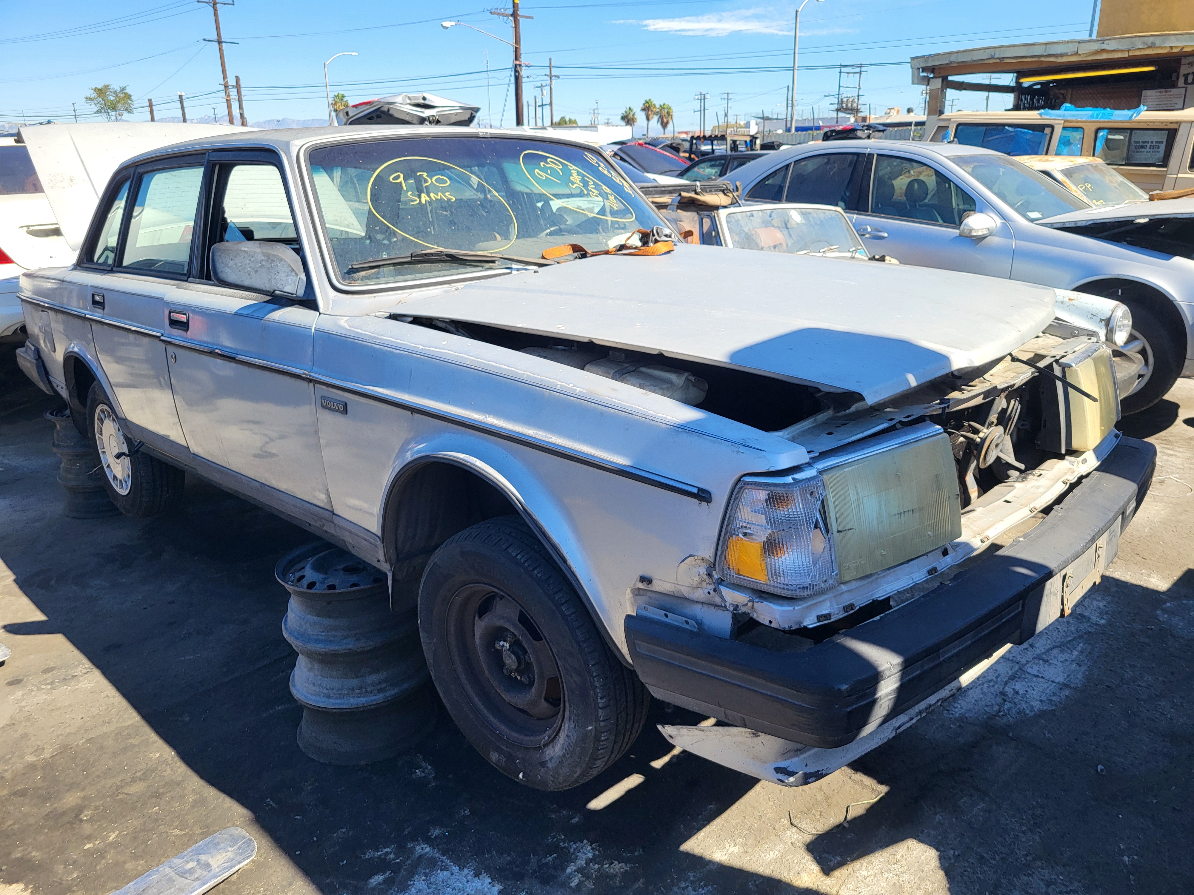 1989 VOLVO 240 Series