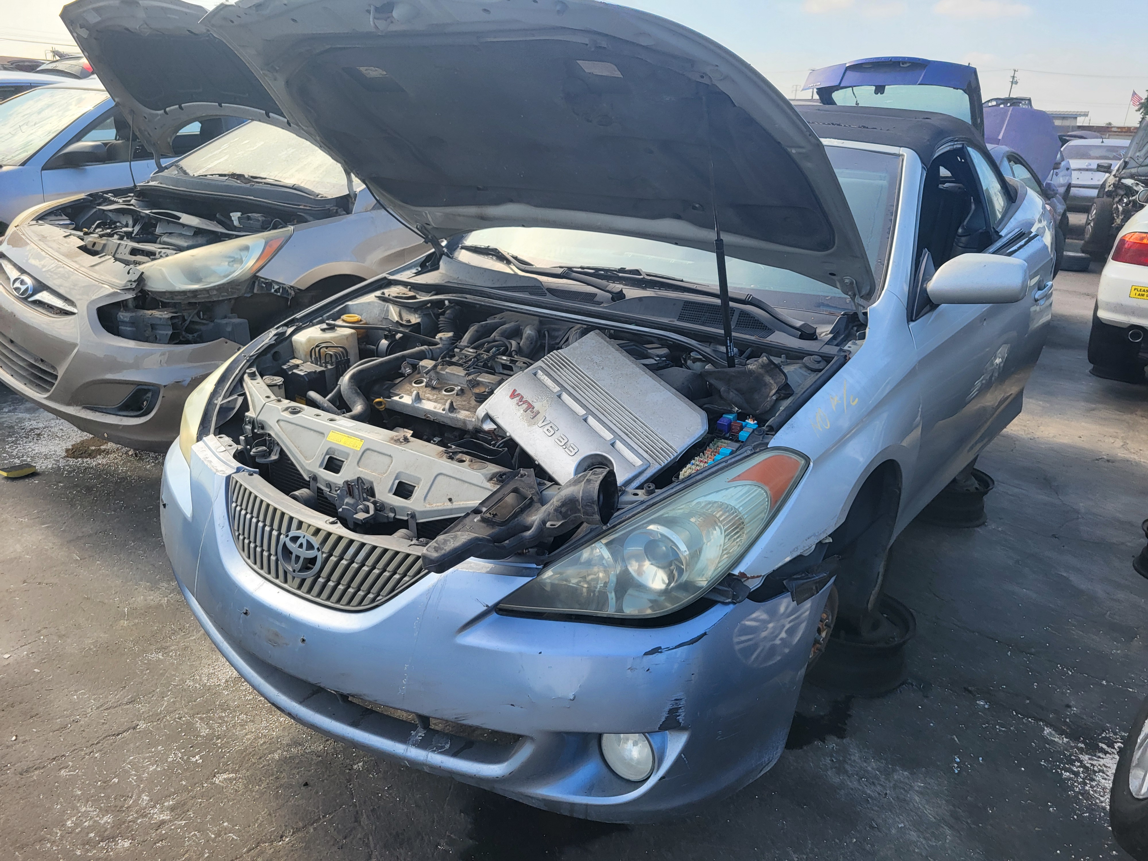 2004 TOYOTA Camry Solara