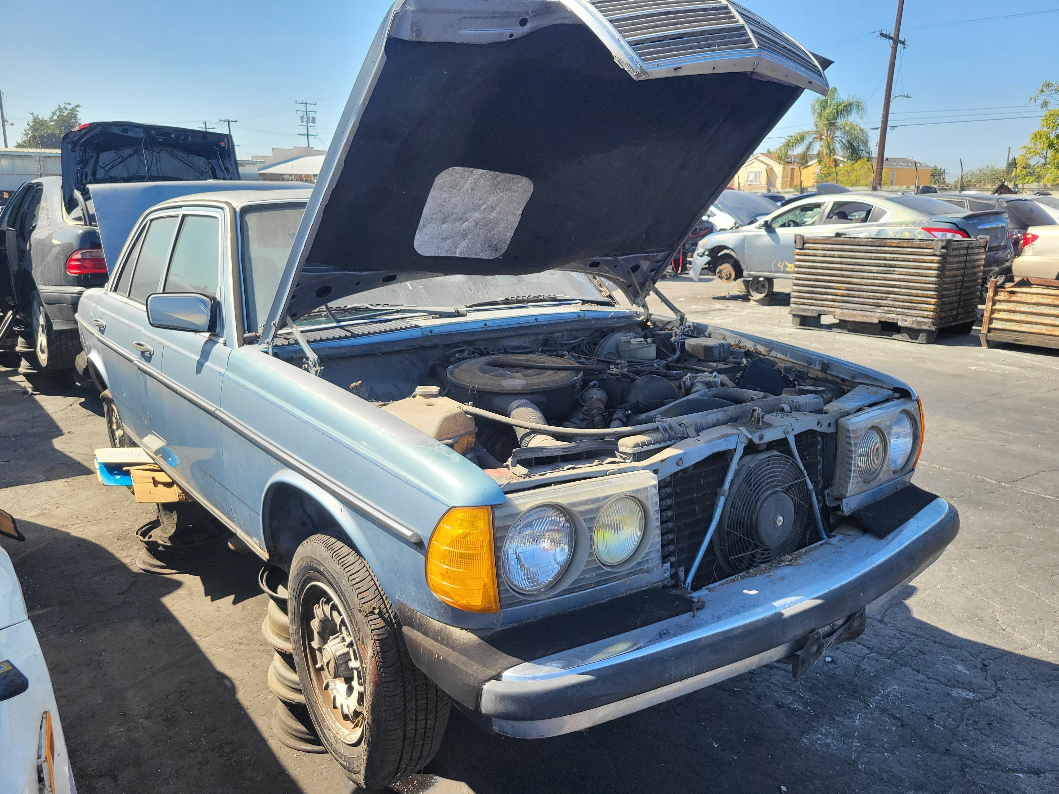 1985 MERCEDES-BENZ 300