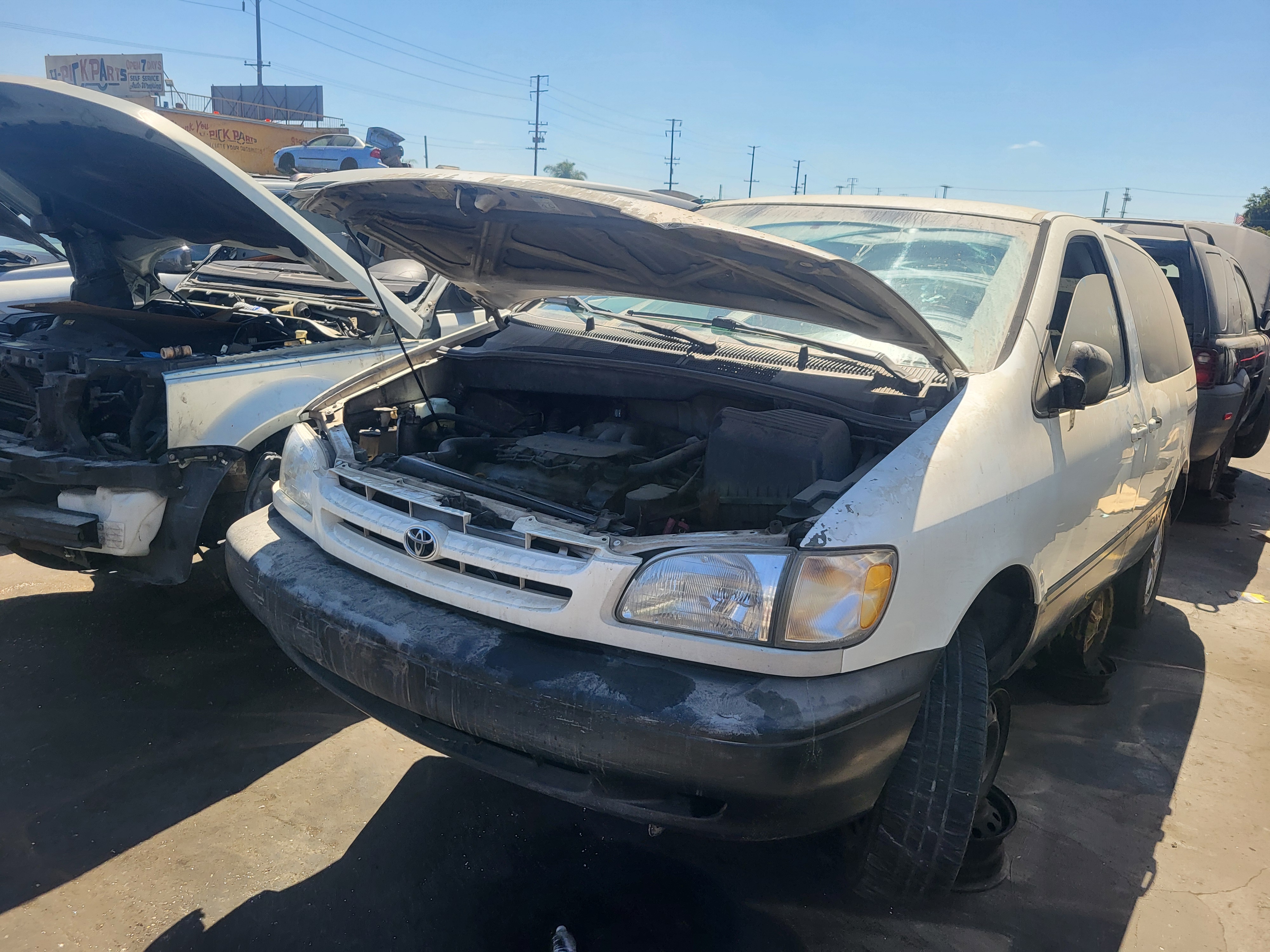 2000 TOYOTA Sienna