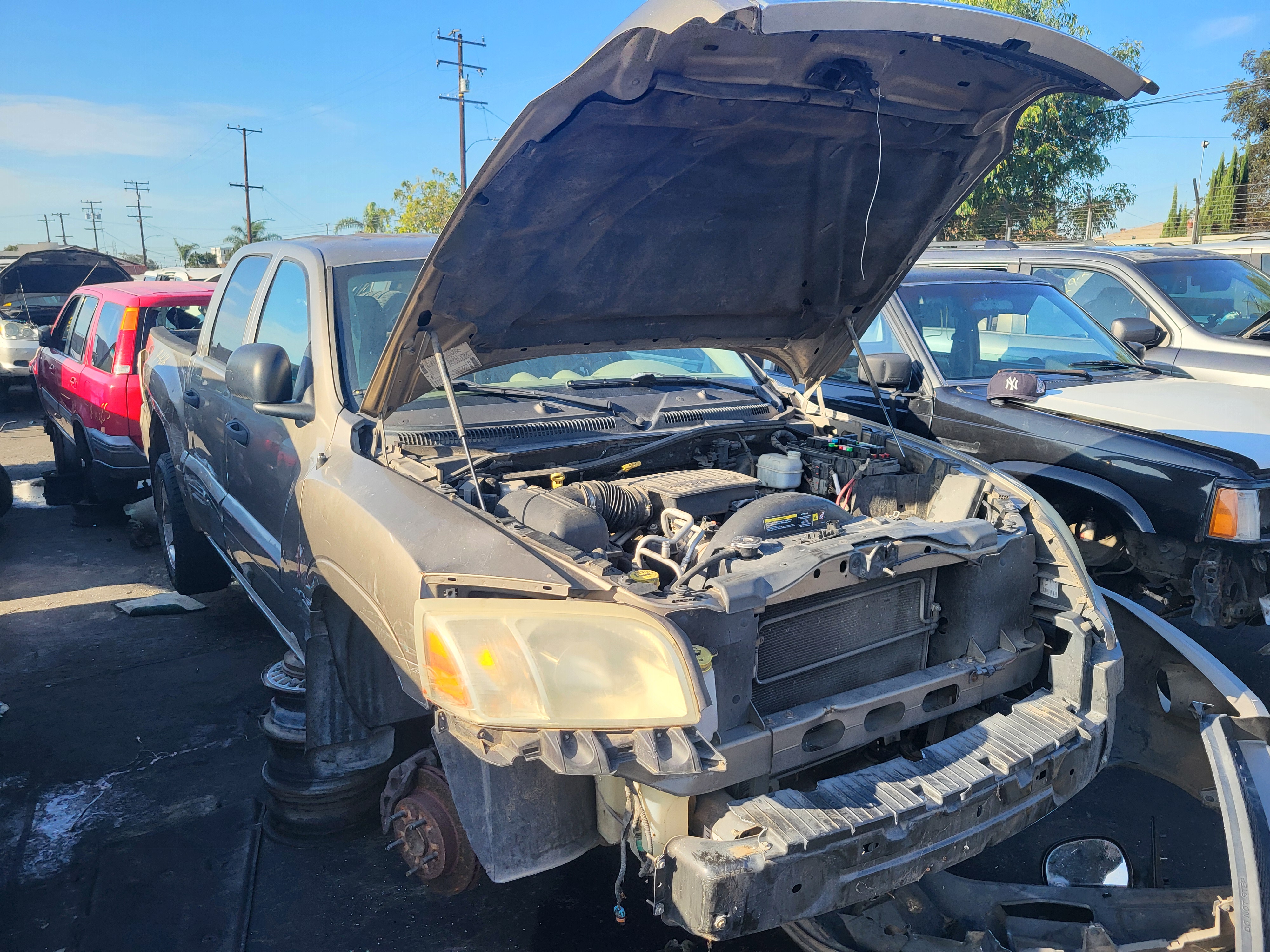 2006 MITSUBISHI Raider