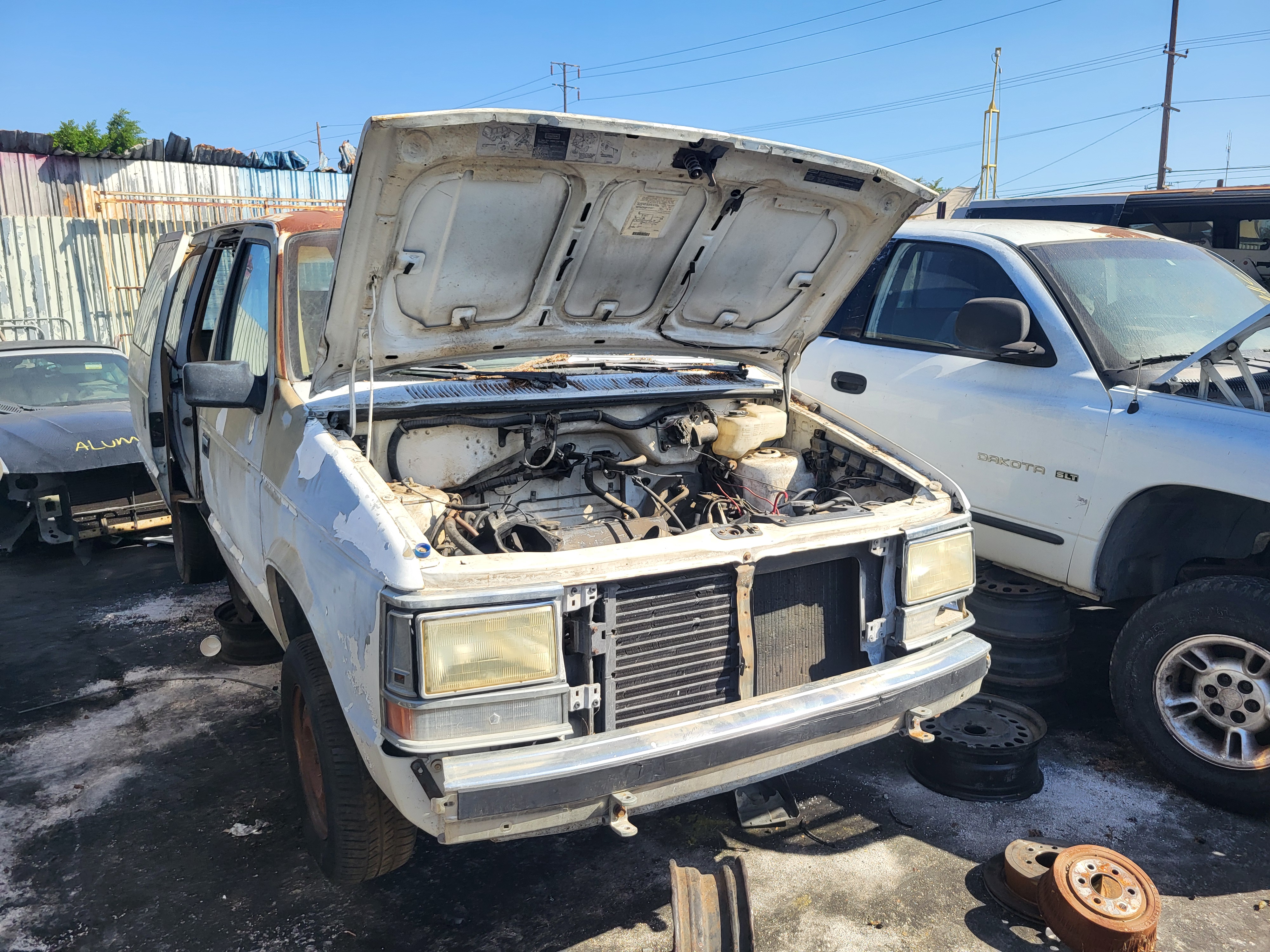 1990 PLYMOUTH Voyager