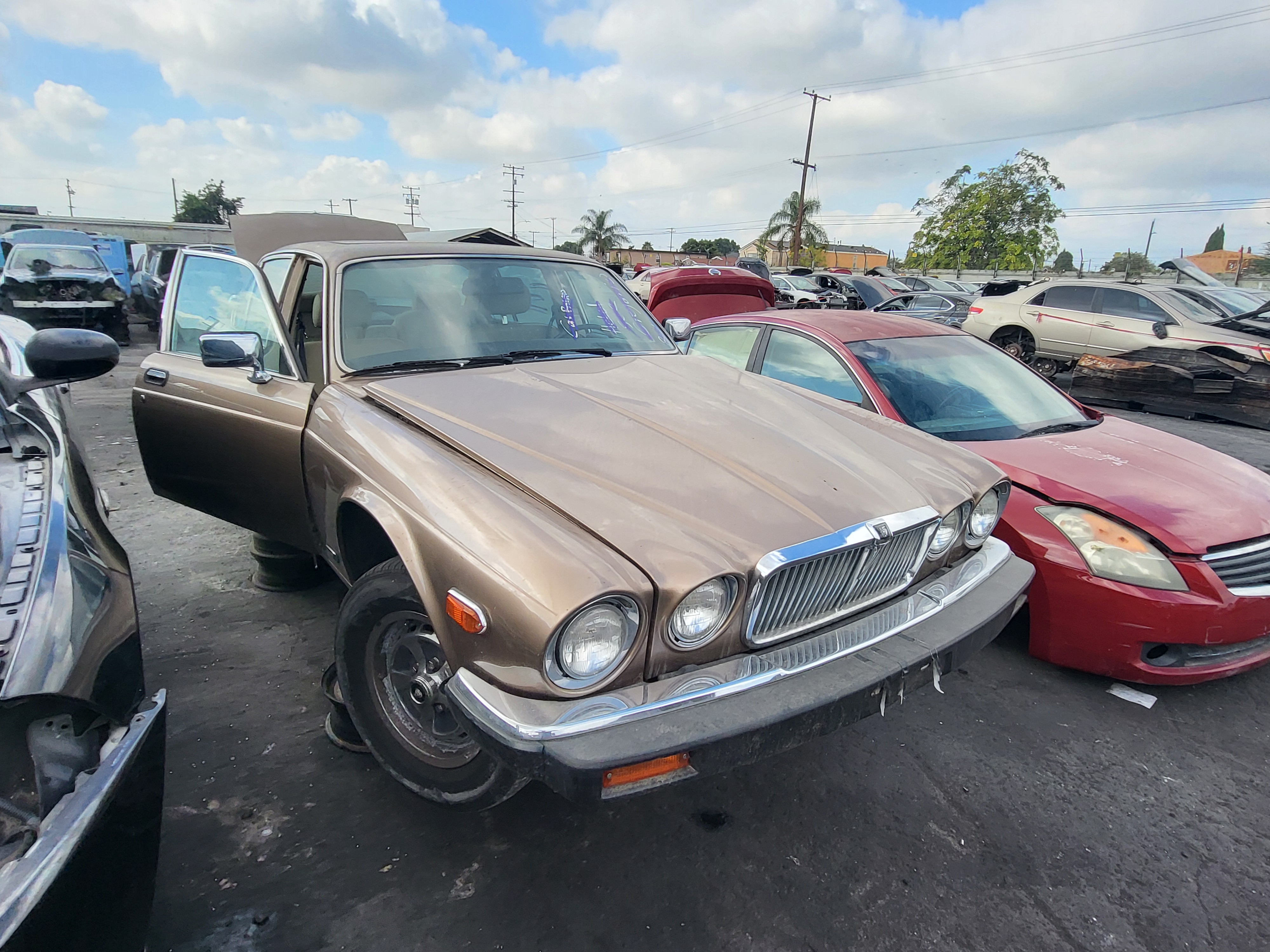 1987 JAGUAR Xj6