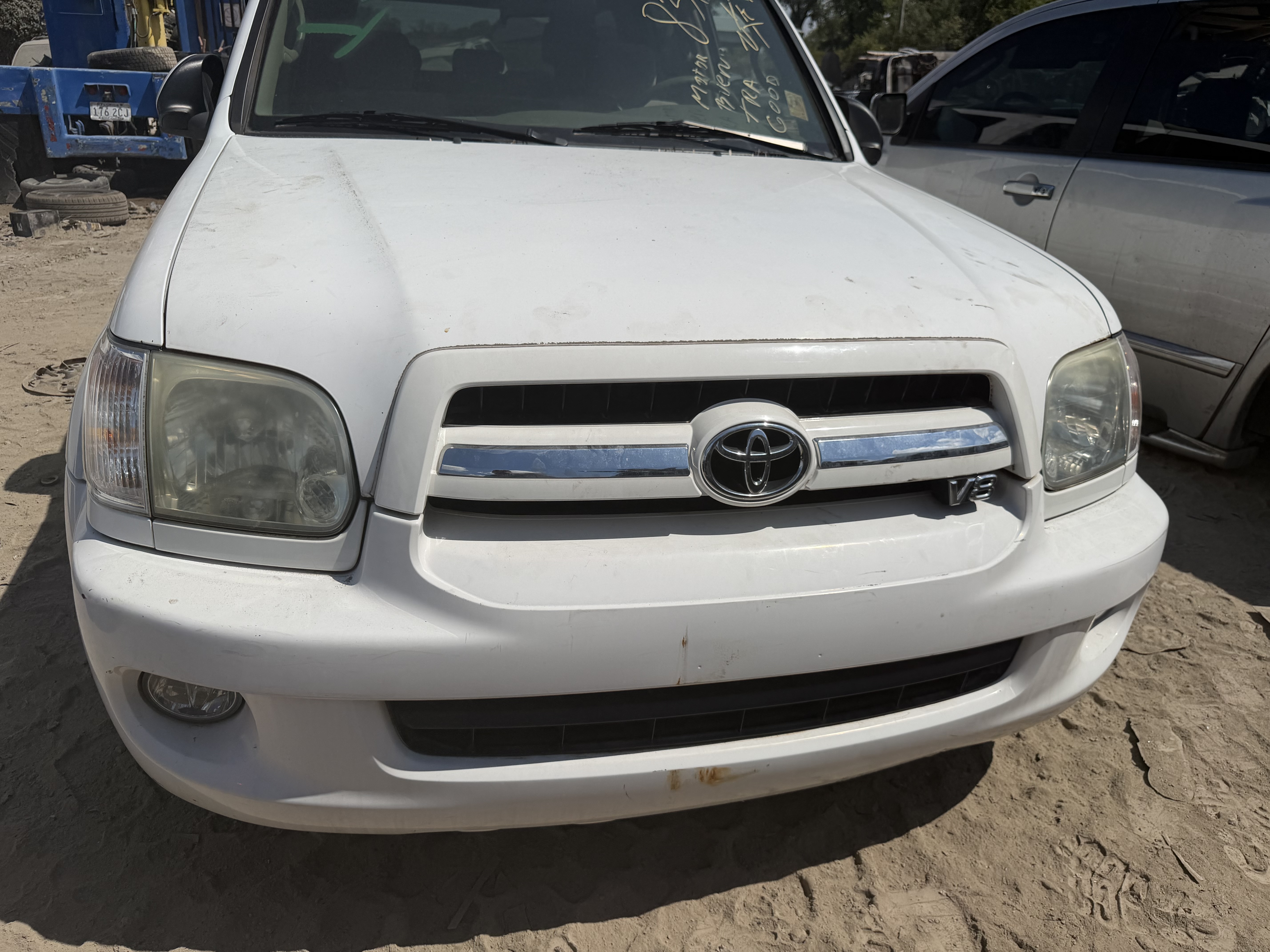 2005 TOYOTA Sequoia