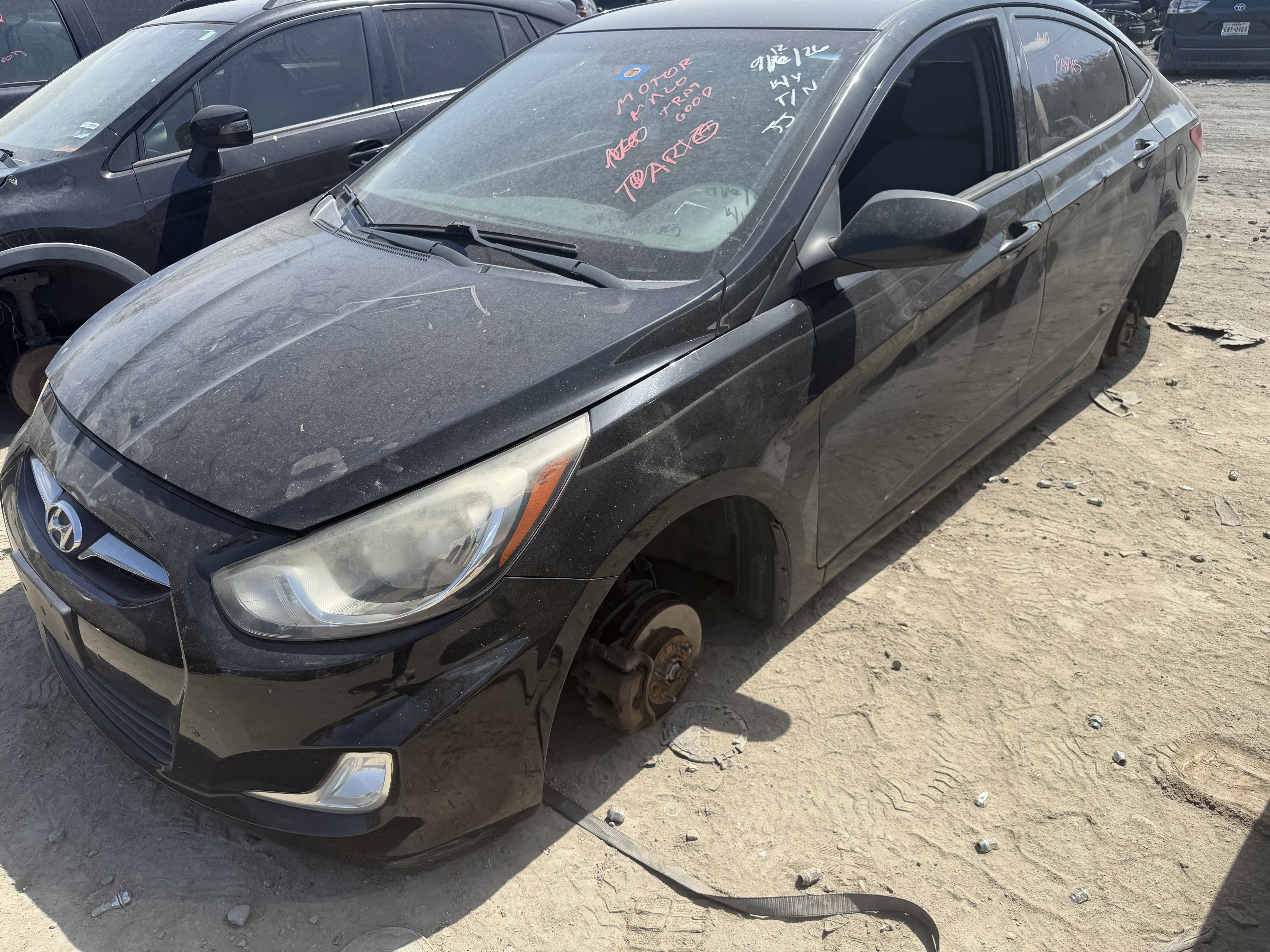 2012 HYUNDAI Accent