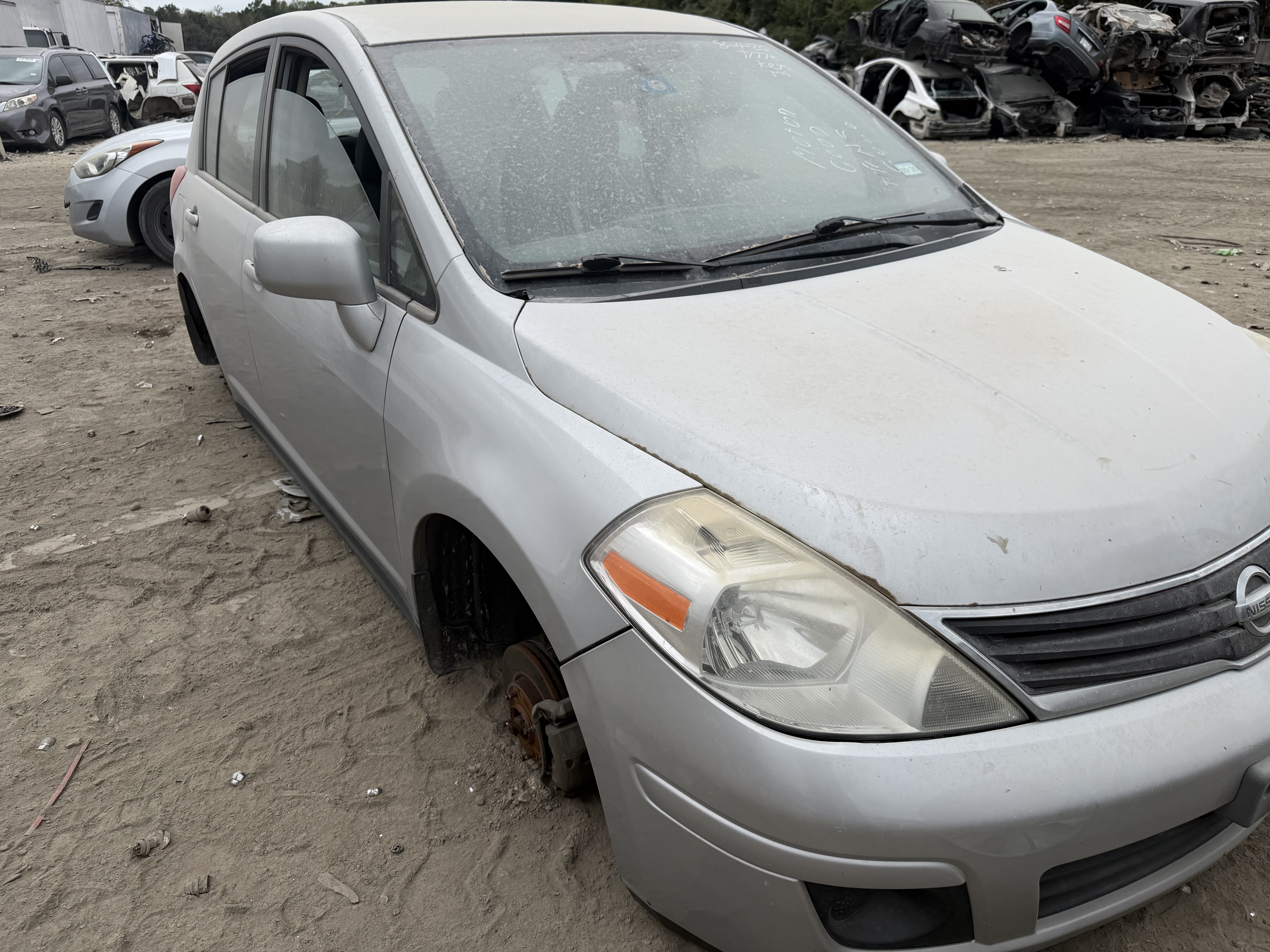 2012 NISSAN Versa