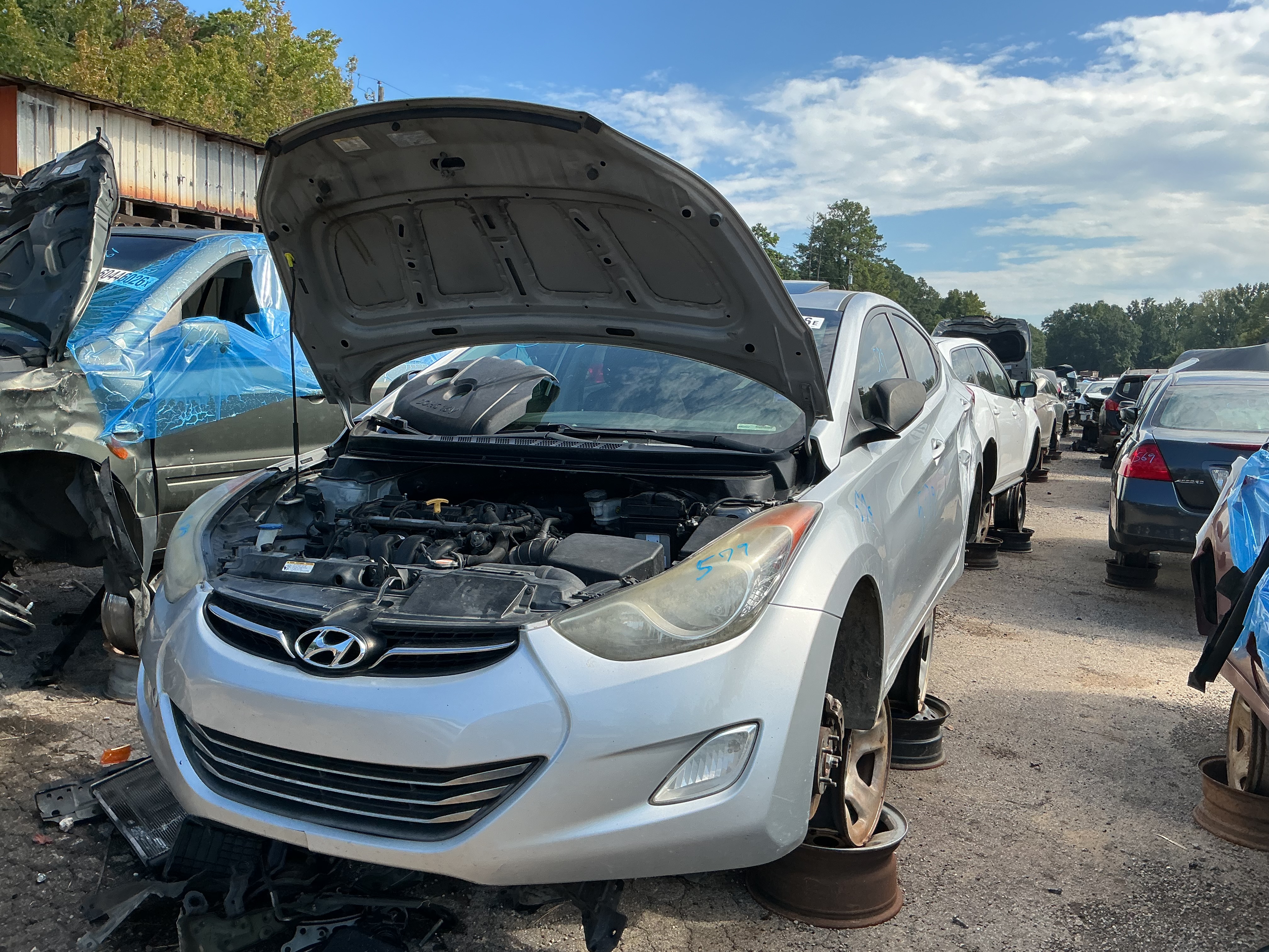 2012 HYUNDAI Elantra